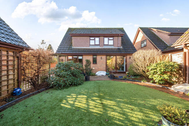 1395909-3-695e45e...