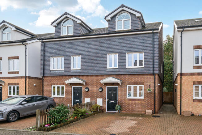 1369232-2-68f64f3...