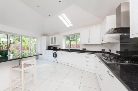 Knightwood Crescent, New Malden, KT3