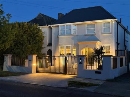 Hollington Crescent, New Malden, KT3