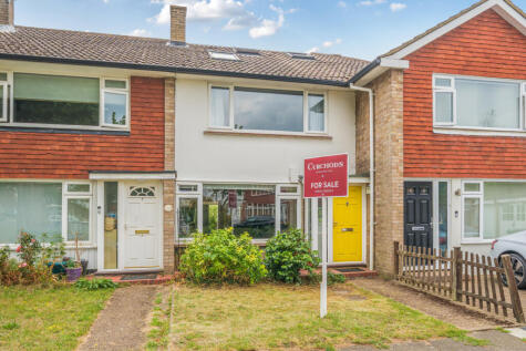 Elizabeth Gardens, Sunbury-On-Thames, TW16