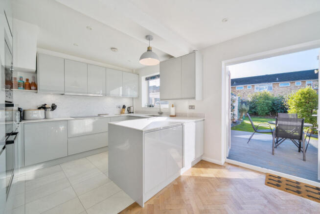 1365839-19-68fb54...