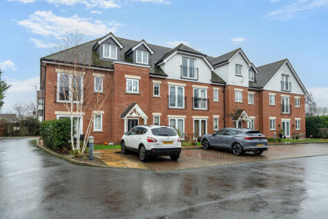 Annett Close, Upper Halliford, TW17