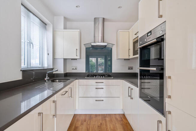 1388212-10-694401...