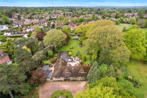 Silverdale Avenue, Ashley Park, KT12