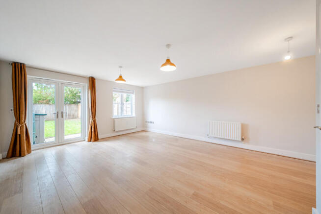 1360550-4-68dd44f...