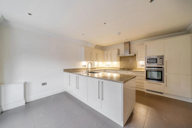 1393732-11-694911...