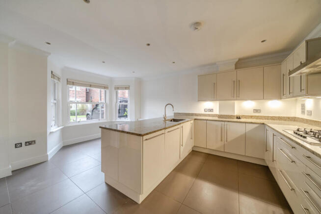 1393732-16-694911...