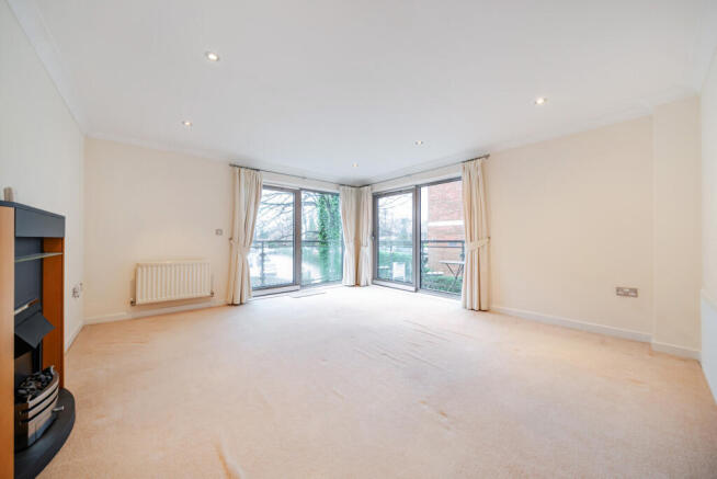 1405020-10-697899...