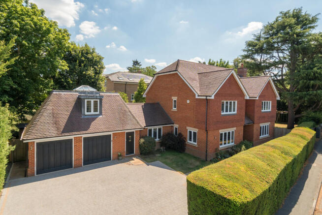 1323724-1-6871215...