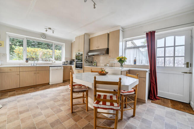 1361079-13-68e7be...