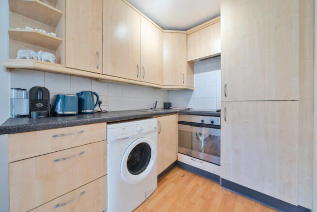 1376867-3-690cbd4...