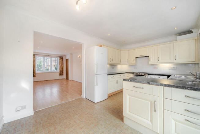 1383404-5-691f0b6...