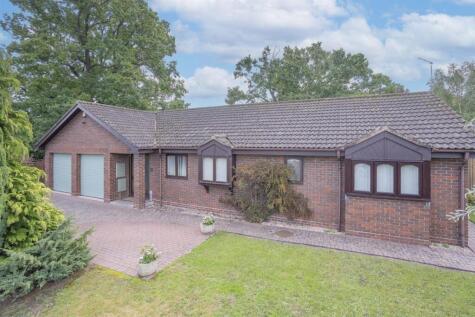 The Oaks, 1 Westlyn Close, Malvern, Worcestershire