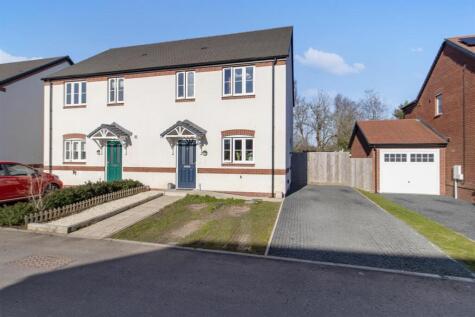 St. James Close, Welland, Malvern, Worcestershire, WR13 6BA
