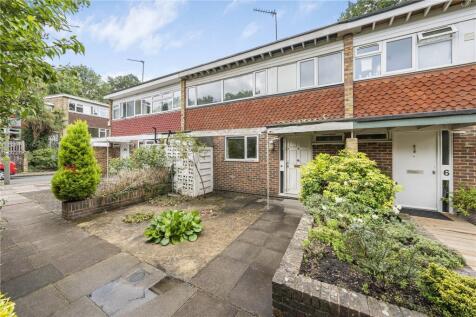 Ringwood Gardens, London, SW15