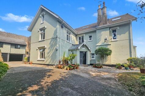 Higher Manor Road, Brixham, Devon