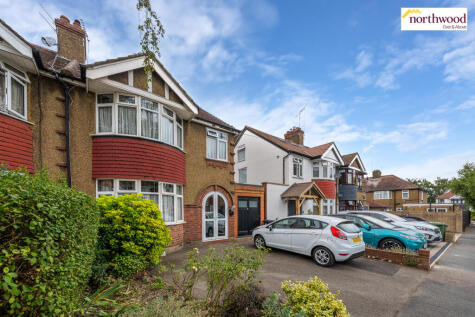 Northfield Gardens, Watford, WD24