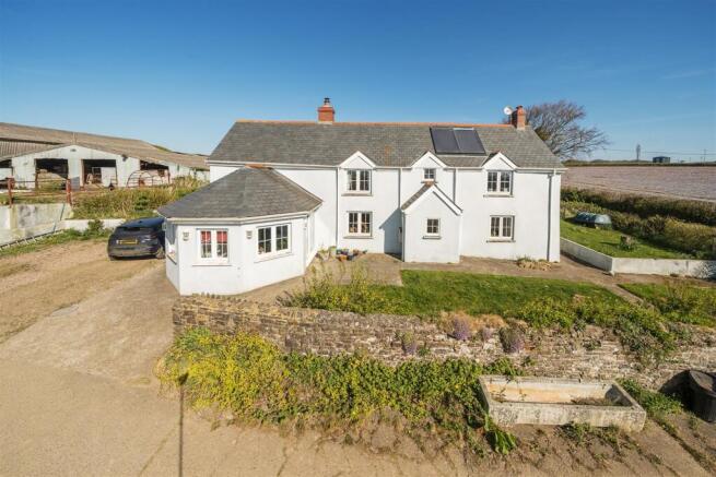 LOT 1: Farmhouse, buildings and land (47.95 acres