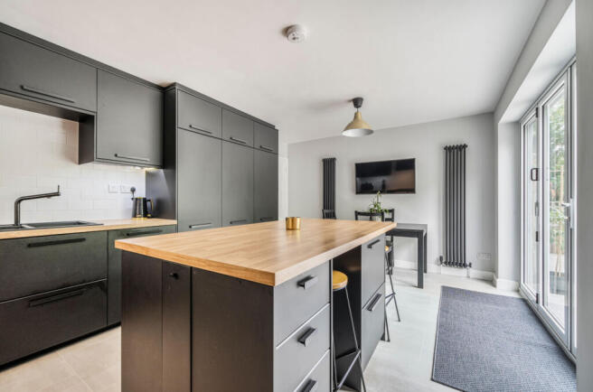 1327332-13-687e4d...