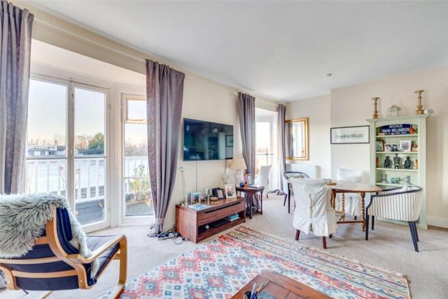 Living Room/Dining