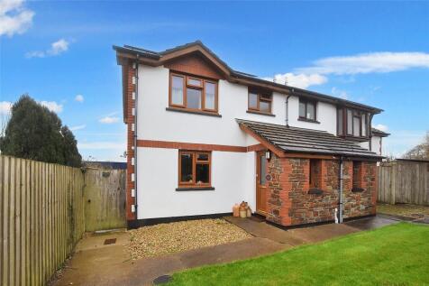 Clinton Gardens, Merton, Okehampton, Devon