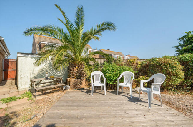 1344196-4-68a74af...