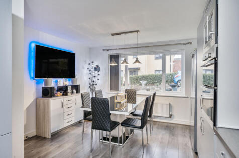 Castle Park Close, Paignton, Devon