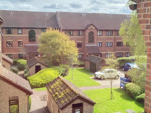 Communal garden v...