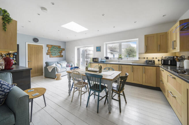 Kitchen/Dining
