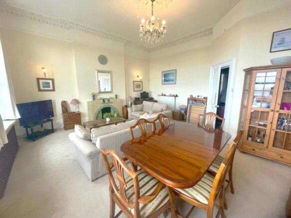 Sitting/Dining Room