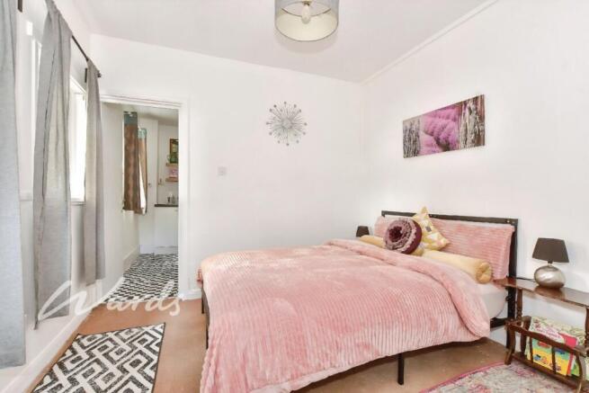 b8ff3cfa-Bedroom..
