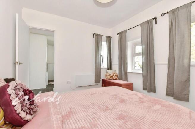 d7b3f831-Bedroom