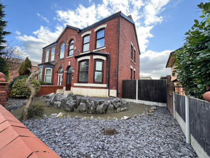 Manchester Road, Denton