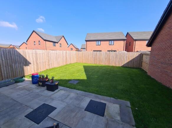 72 Ashton Hill lane gdn.jpg