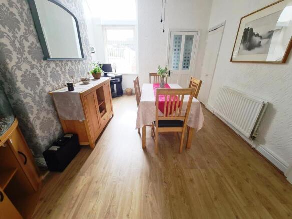 5 Fraternitas Terrace 30/09/2025, 12:47 1000050...