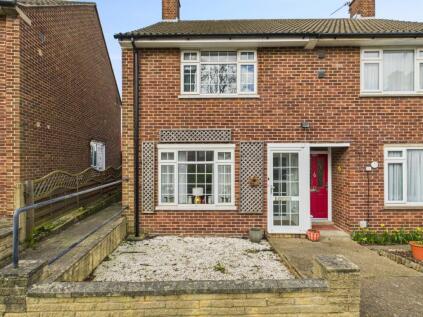 Strongbow Crescent, London, Greater London, SE9