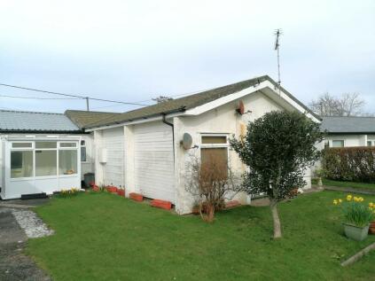 Pwllheli - 3 bedroom semi-detached bungalow for ...