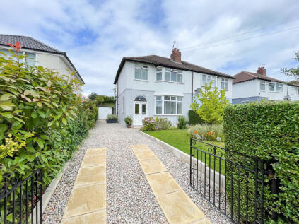 Brinnington Road, Brinnington