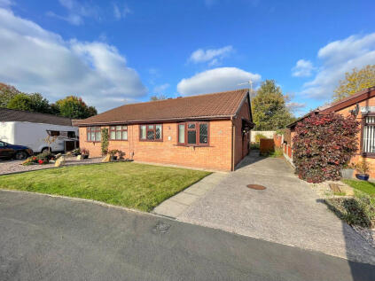 Elm Street, Bredbury