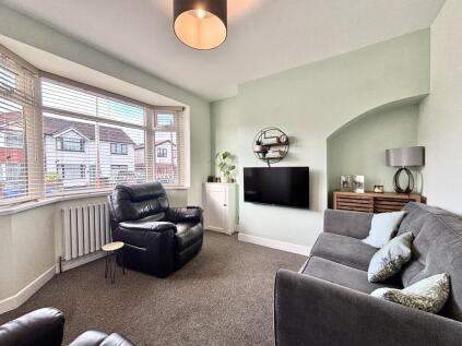 The Broadway, Bredbury