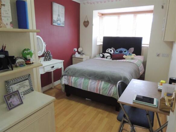 3 bedroom detached house