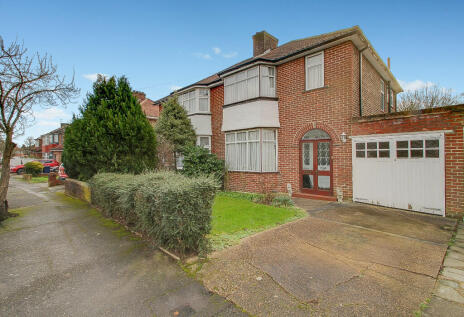 Ashness Gardens, Greenford, Middlesex, UB6