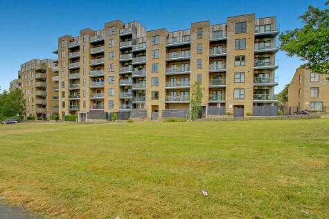 Ridding Lane, Greenford, Middlesex, UB6