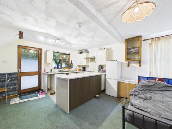 Lounge / Kitchen