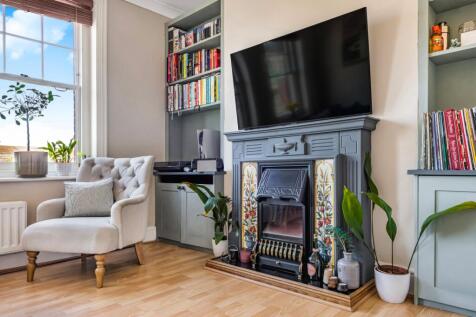 Sheen Lane,
East Sheen, SW14