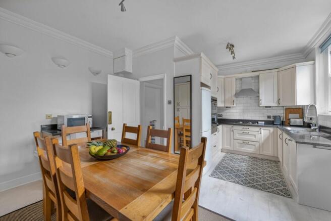 Dining/Kitchen