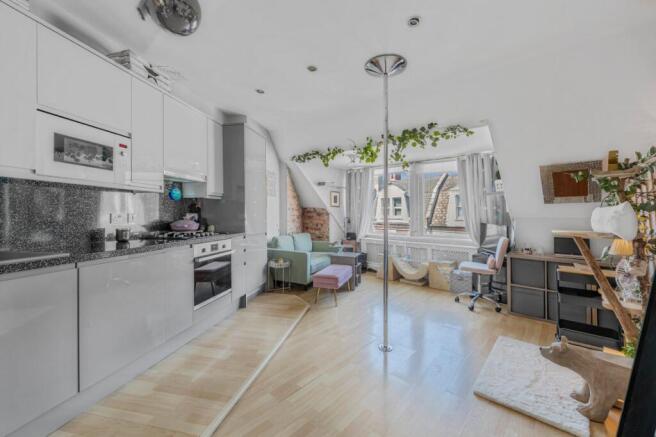 Kitchen/Reception