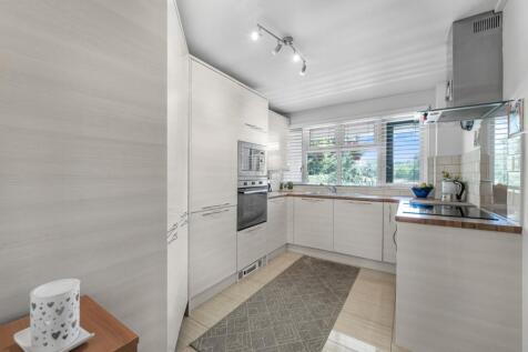 Priory Lane,
Roehampton, SW15