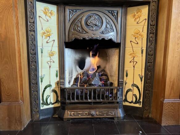 3 - Fireplace (1).jpg